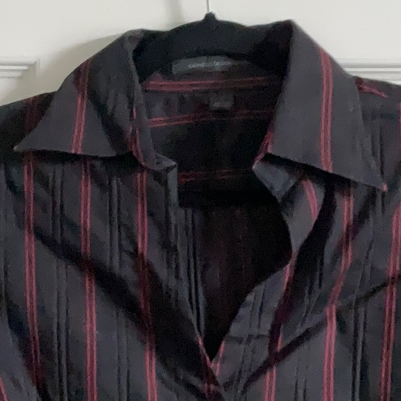 Express Women’s blouse, black with red stripes. Button down with button sleeves. - Picture 3 of 8